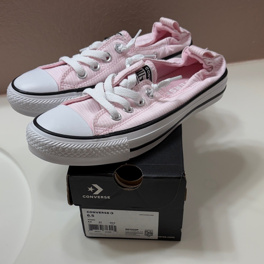 Converse Pink Low-Top Athletic Shoes